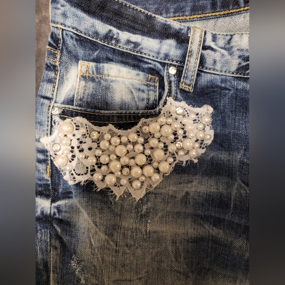 Ripped Jeans with stones and pearls - Picture 2 of 5